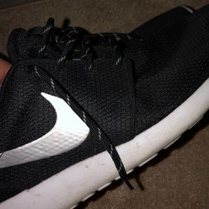 Nike Roshes Women Size 10 Black
